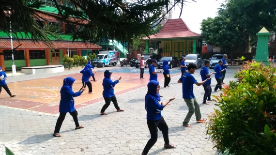 Menghidupkan Filosofi Tembang “Sluku Sluku Batok” dalam Senam Kesadaran Aqliyah Indonesia